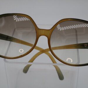 Vintage 1970's tres chic Saphira oversized butterfly sunglasses